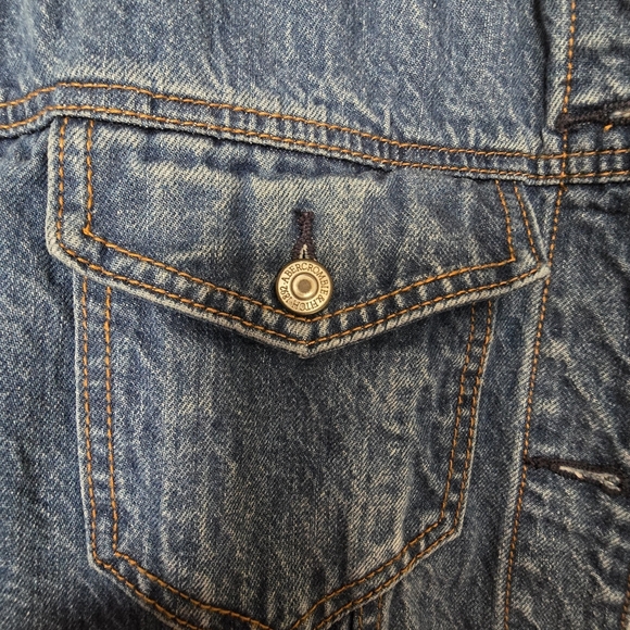 Abercrombie & Fitch Ovetsized Blue Denim Jacket - Picture 5 of 7